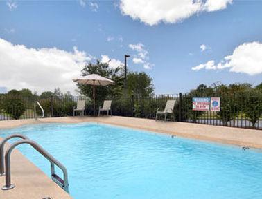 Super 8 By Wyndham-Tupelo Airport Motel Съоръжения снимка